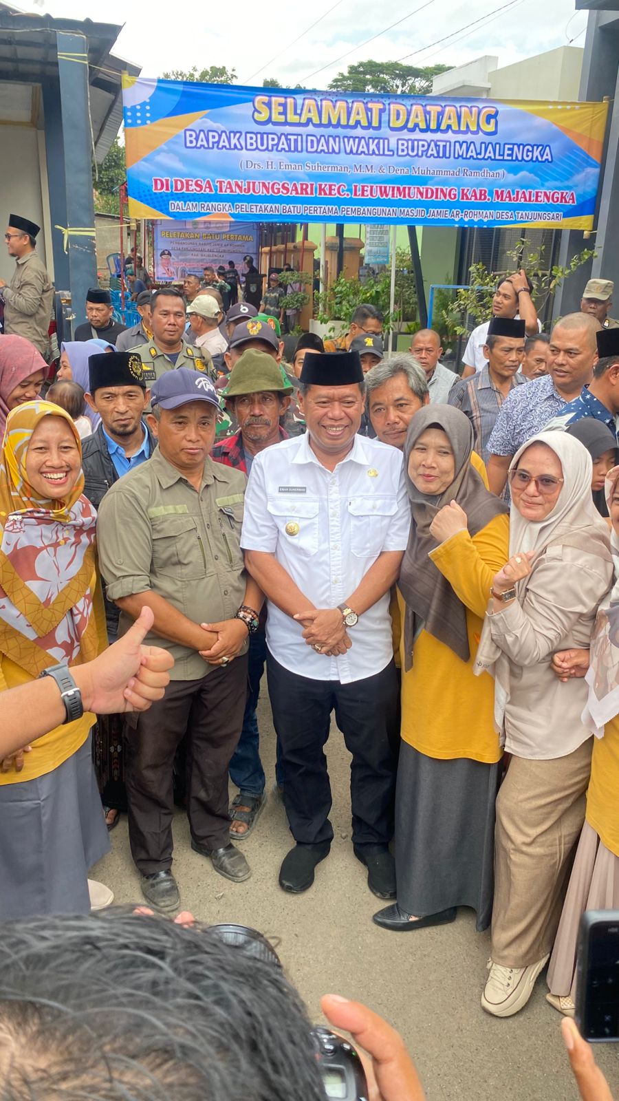 peletakan batu pertama pembangunan masjid jamie ar-rohman